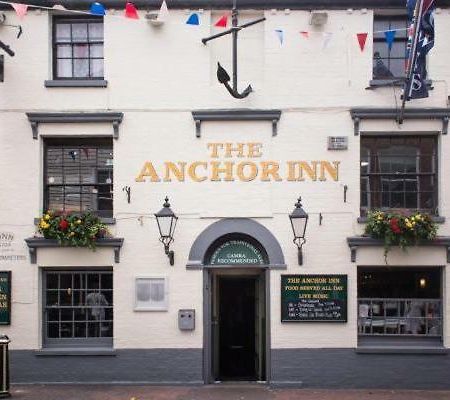 The Anchor Inn Каус Екстериор снимка